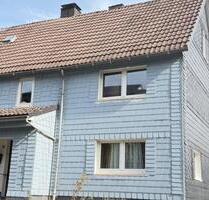 Doppelhaushälfte mit Garten & Carport – 130 m², 6 Zimmer - Herdorf