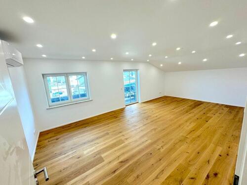 Foto - Sanierte 3-Zimmer-DG Wohnung mit Balkon in Bernau am Chiemsee