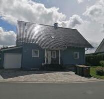 Gepflegtes Einfamilienhaus mit Einliegerwohnung, Garage & Garten - Schauenburg