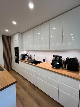 Foto - Kernsanierte 2- Zimmer Wohnung mit Balkon in ruhiger Parkanlage