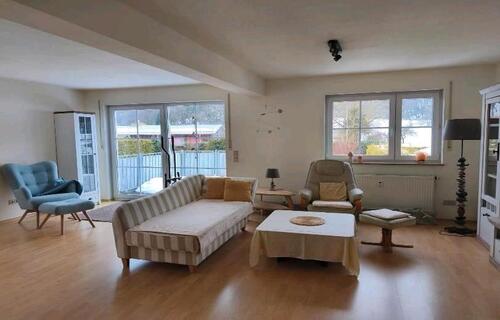 Foto - 8 Zimmer Doppelhaushälfte in Betzenstein