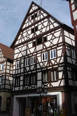 Foto - Charmante 3-Zimmer Stadtwohnung (3 Zi.KücheBadGäste-WC)