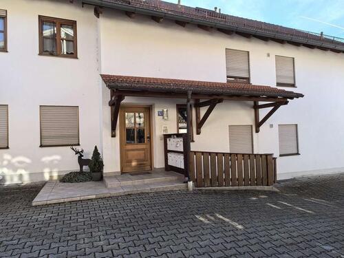 Foto - Teilmöblierte 1-Zimmer-Wohnung mit Balkon im Zentrum von Isen