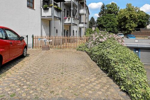 Foto - PKW Stellplatz Außenstellplatz Parkplatz – sofort frei