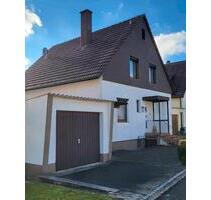 Freistehendes Einfamilienhaus mit Nebengebäude - Nufringen