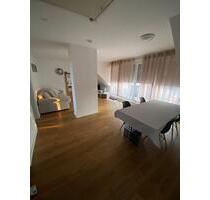 Moderne 2-Zimmer-Dachgeschosswohnung mit Balkon zu vermieten - Dorsten Altstadt