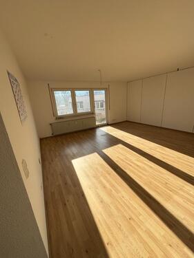 Foto - Große Wohnung für die ganze Familie mit Balkon & Stellplatz