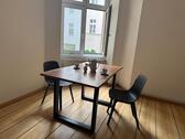 Foto - Neu sanierte, helle und möblierte Altbauwohnung, zentral gelegen