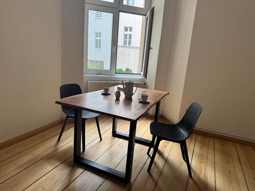 Foto - Neu sanierte, helle und möblierte Altbauwohnung, zentral gelegen