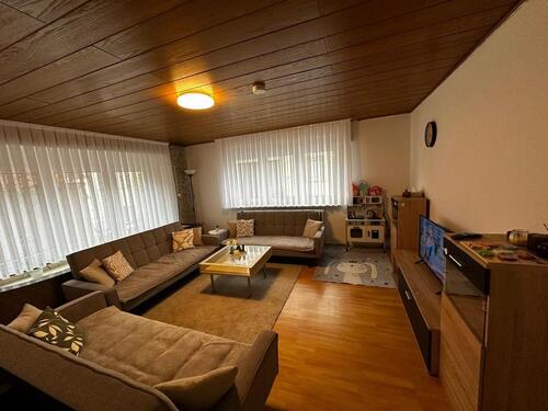Foto - 3 Zimmer 95m2 Wohnung in Sulzfeld zu vermieten.