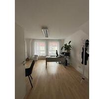 Heller Büro-Praxisraum in Shared Offices zu vermieten - Bamberg Gereuth