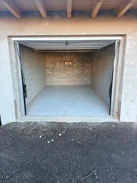 Foto - Garage in Wilkau Hasslau - 80,00&nbsp;EUR Miete,
