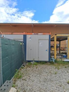 Foto - LAGERPLATZ LAGERCONTAINER CONTAINER LAGERFLÄCHE STELLFLÄCHE PLATZ