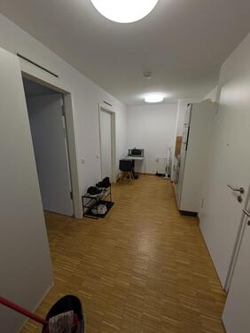 Foto - Helles, möbliertes WG-Zimmer mit Balkon im modernen Campo Novo (2