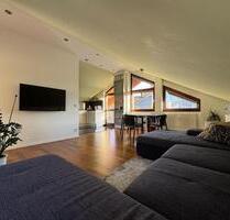 Charmante 3-Zi-DGW: 72m² Wohnfl.,105m² Grundfl., Balkon & Terasse - Stuttgart Birkach