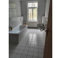 Attraktive 3-Zimmer-Wohnung in Plauen – Jobcenter Möglich !!! Balkon !