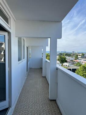 Foto - Helle 3 Zimmer Wohnung mit Balkon, EBK & S-Bahn nahe in Frankfurt