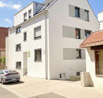 Moderne 3-Zi-DG-Wohnung mit Loggia & Wallbox – S-Bahn 2 Min. - Ehningen
