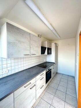 Foto - 3 Zimmer Dachgeschoßwohnung zur Miete in Östringen