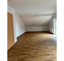 Ruhige 3-Zimmer-Wohnung mit großem Balkon ab 01.06. - Korbach