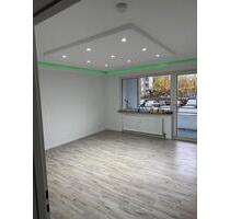 Renovierte 3-Zimmer-Wohnung in Krefeld-Elfrath mit Balkon