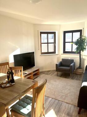 Foto - Möbliert: helle 4-Zimmer-Whg. mit Balkon und Garage 