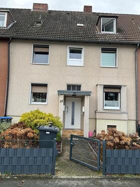 Foto - Mehrfamilienhaus mit 3 Wohneinheiten und großen Garten