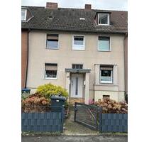 Mehrfamilienhaus mit 3 Wohneinheiten und großen Garten - Wolfsburg