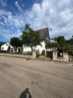 Foto - Schnäppchen! Freistehendes Einfamilienhaus in einer ruhigen Lage!