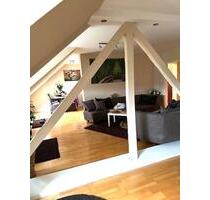 Schöne 23-Zi-DG Wohnung in ruhiger Lage - NUR mit Wohnberechtigungsschein! - Essen Stadtbezirk VI