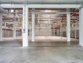 Foto - Schnell verfügbar: LagerLogistikfläche in frequentierter Lage mit Tageslicht
