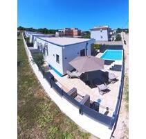**Poolhouse Flip Flop mit privatem Pool - Vir bei Zadar** - Nürnberg Gaismannshof