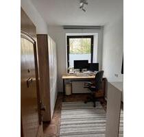 Arbeitszimmer mit Schreibtisch & Bad, zur Untermiete an Werktagen - München Au-Haidhausen