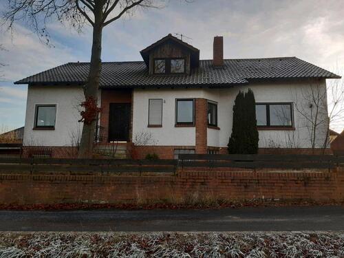 Foto - Massives Haus zu verkaufen - 390.000,00 EUR Kaufpreis,