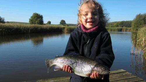 Foto - Ferienwohnung mit Angelteich Forellen Angeln Ostsee Kinder
