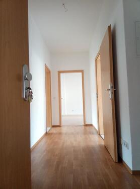 Foto - Helle 3-Raum-Wohnung im Mehrfamilienhaus