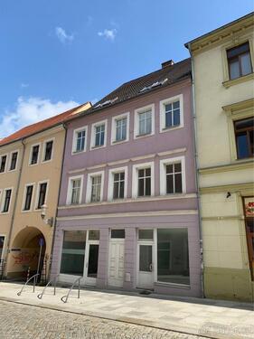 Foto - Wohnungen und Gewerbeflächen im weiteren Stadtzentrum, sofort bez