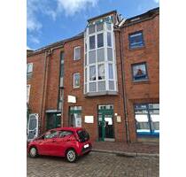 Gatermann Immobilien: Gepflegte 2-Zimmer-Wohnung mit Balkon in Itzehoe - Innenstadt