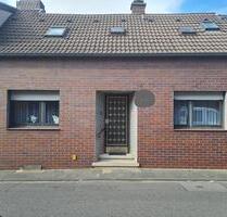 Einfamilienhaus - 320.000,00&nbsp;EUR Kaufpreis, ca.&nbsp; 237,00&nbsp;m&sup2; in Bergheim (PLZ: 50127) Ahe