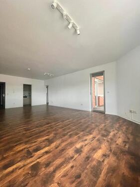 Foto - Sanierte ETW mit Tiefgaragenstellplatz in bester Innenstadtlage
