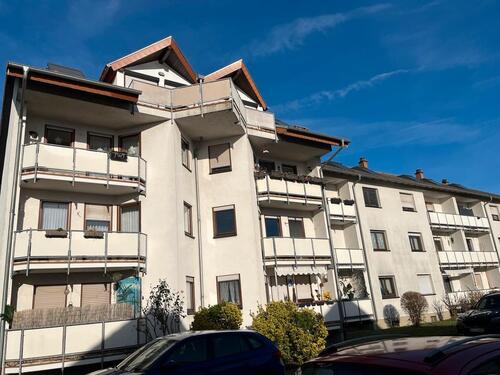 Foto - Schön geschnittene, helle 3-Zimmer DG Wohnung. Von Priv. an Priv.