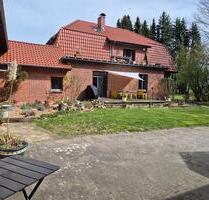Resthof mit Nebengebäuden und 5,6ha Ackerfläche in ruhiger Lager - Sudwalde