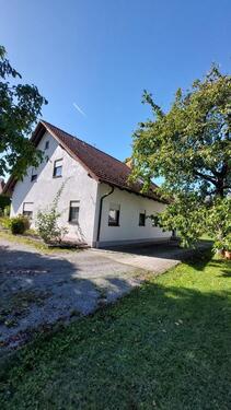 Foto - Zwei Häuser (alt und neu) zu verkaufen