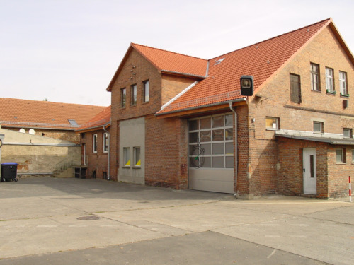 Foto - KFZ-Werkstatt o.Ä. mit Büroräume