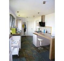 Neuwertige, gehobene 3 Zimmer Wohnung im EG mit Garten und Kaminofen !!! - Schramberg