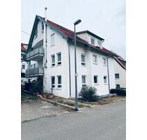 Schöne 2-Zimmer-Wohnung mit Balkon zu vermieten - Neuffen