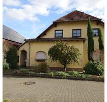 Privat: 3,5 Zimmer EG-WHG (ggfs. erweiterbar auf 5-6 Zimmer) - Dietzenbach