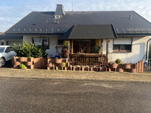 Foto - 11 Zimmer Mehrfamilienhaus, Wohnhaus zum Kaufen in Puderbach
