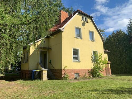 Foto - Großes Grundstück mit Haus und Doppelgarage in 15374 Müncheberg