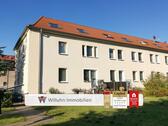 Foto - Süße 2-Raum-DG-Wohnung mit separater Küche und Tageslicht-Wannenbad - 47 m² Grundfläche